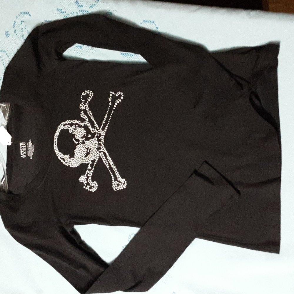 Active Basics Silver Stud Halloween Skull Shirt